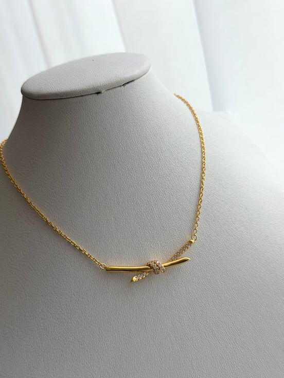 COLLAR NUDO LARGO