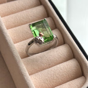 ANILLO CON CRISTAL