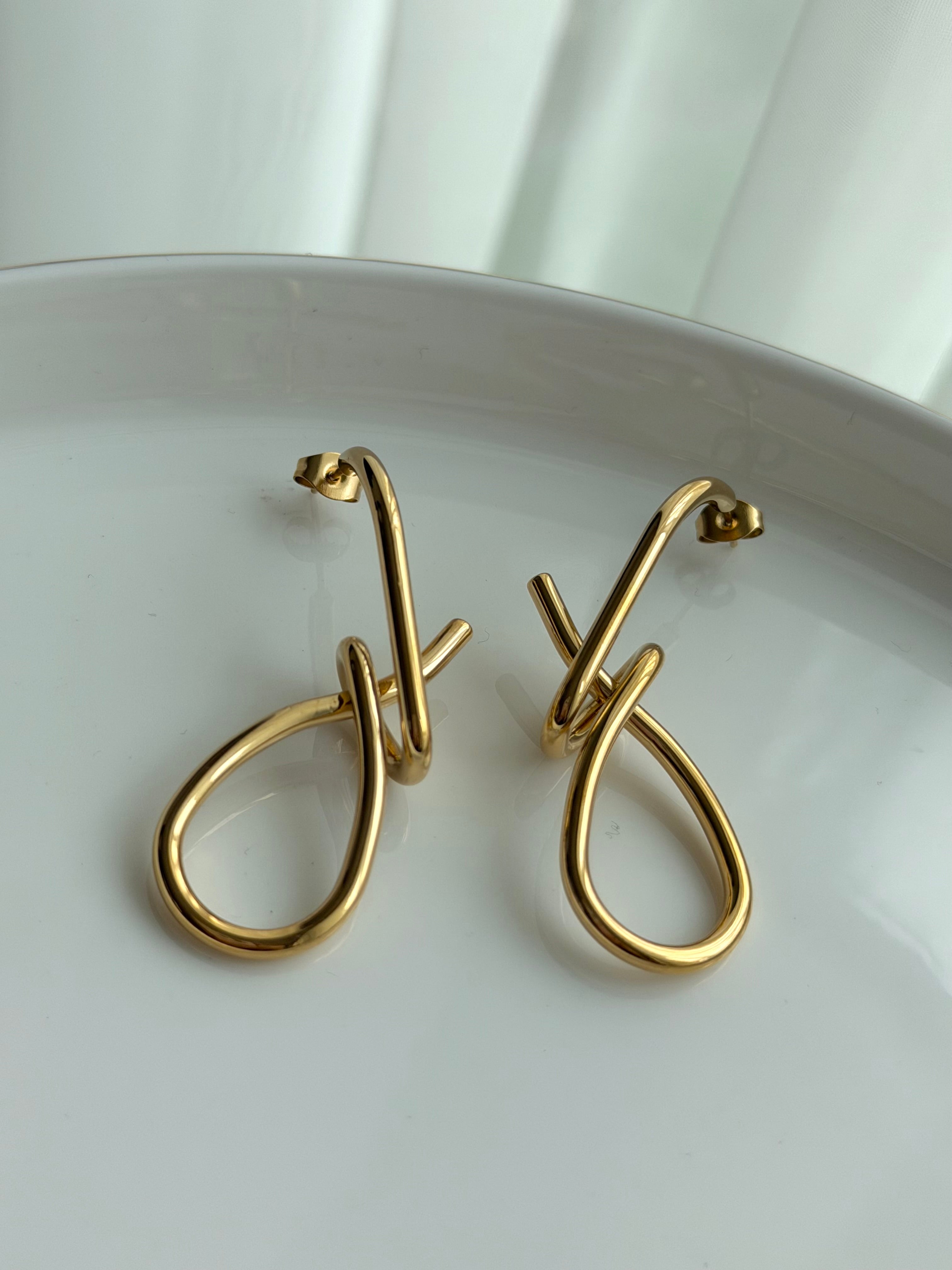 ARETE NUDO
