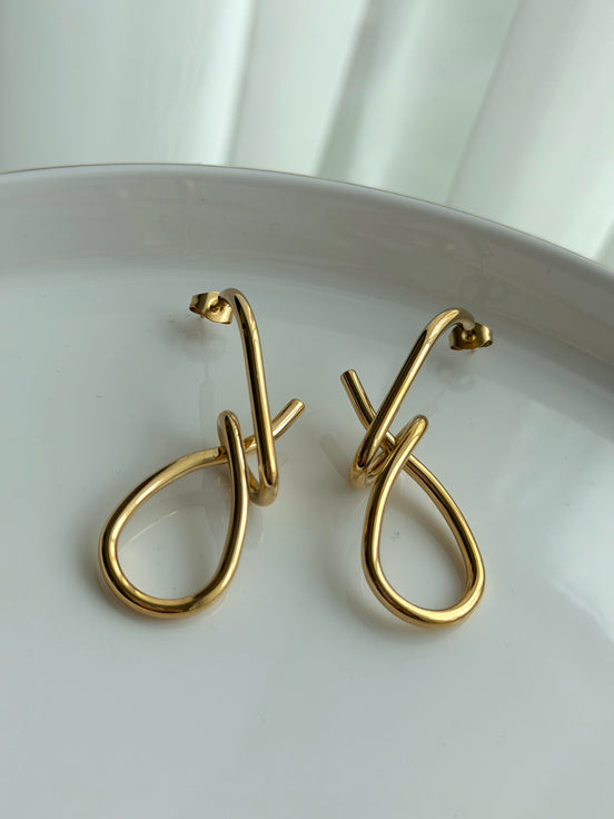 ARETE NUDO