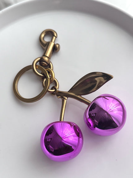 LLAVERO CEREZA ROSA CROMADO