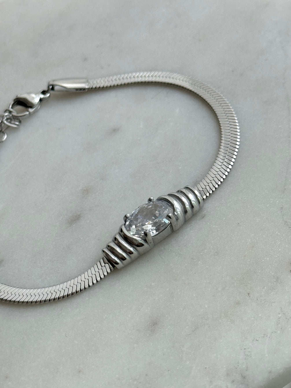PULSERA PLANA CON ZIRCONIA