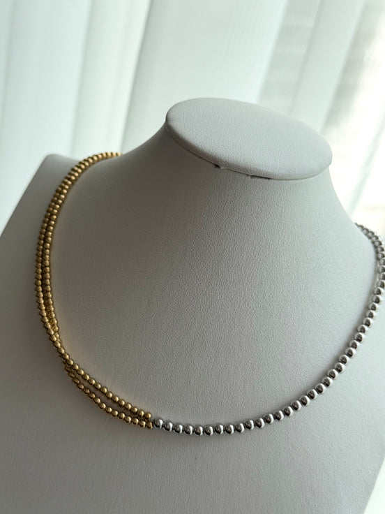 COLLAR BOLITAS