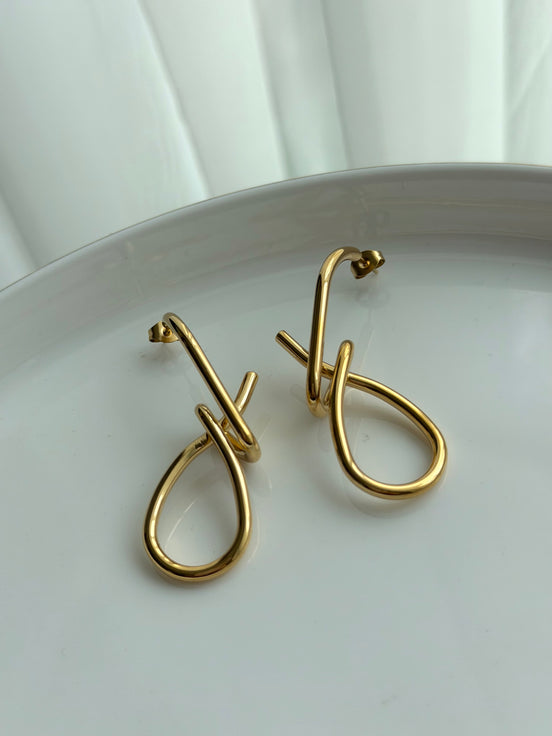 ARETE NUDO