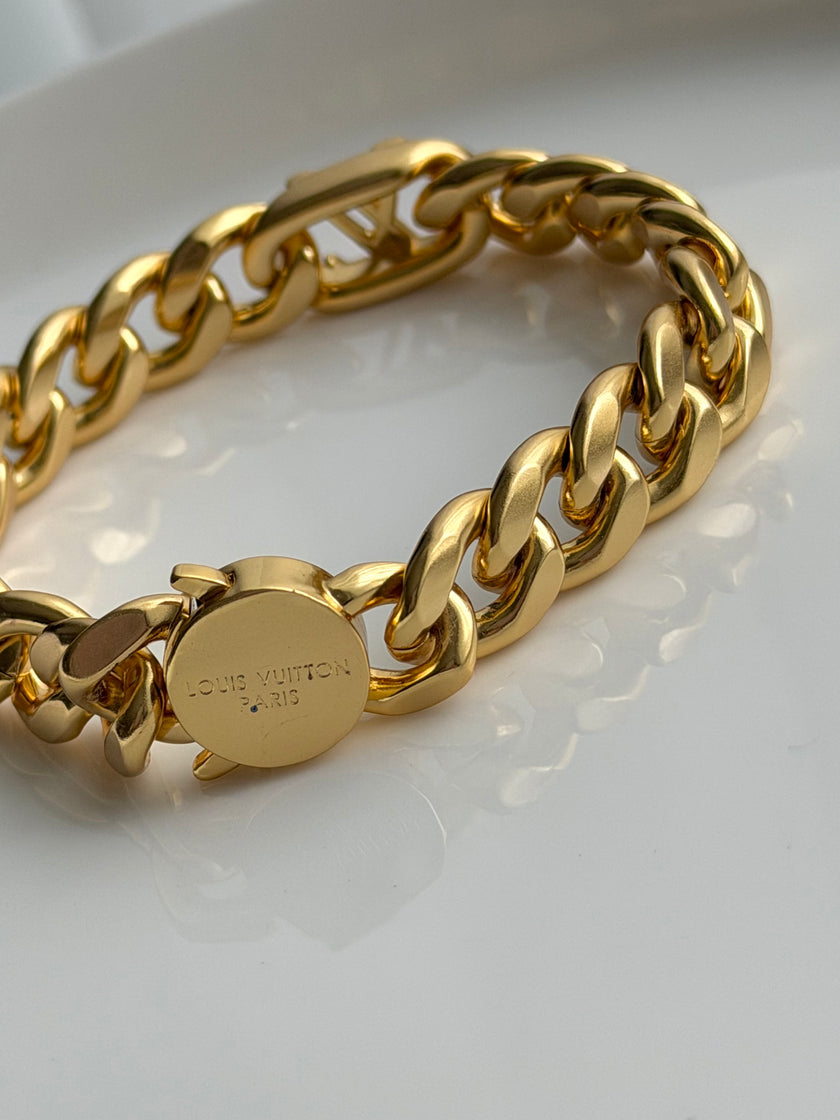 PULSERA LV