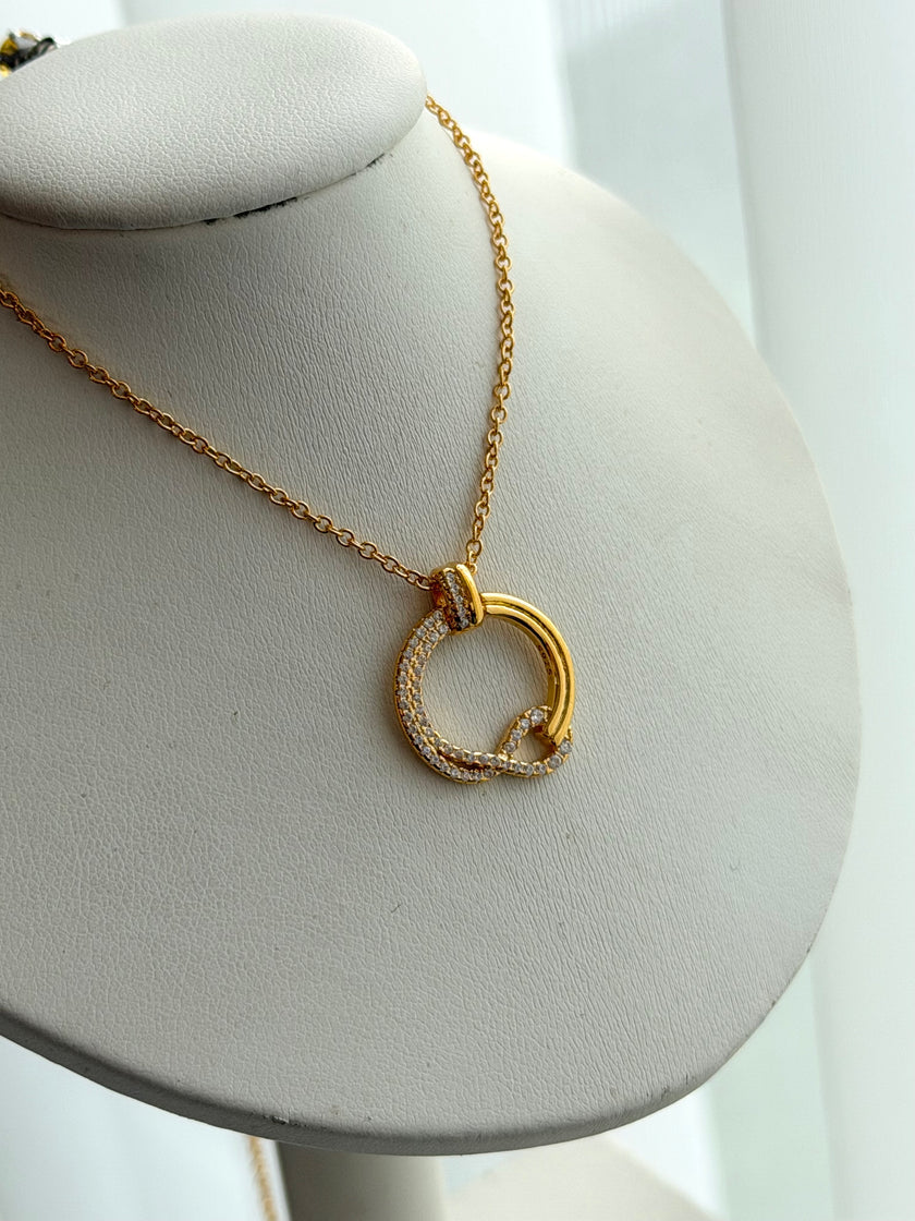 COLLAR CÍRCULO NUDO