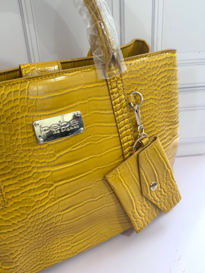 BOLSA BEBE AUBREY CROCO AMARILLA