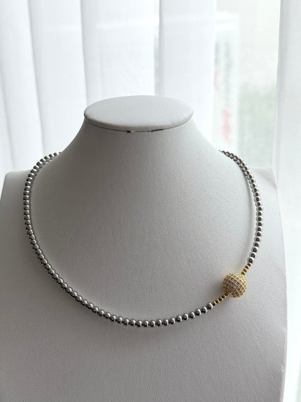 COLLAR BOLITA
