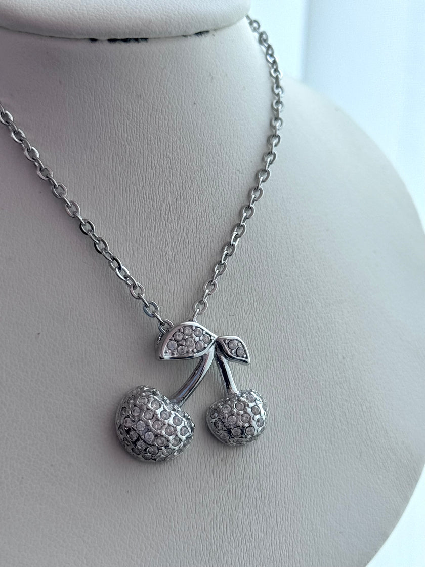 COLLAR CEREZA PLATEADA