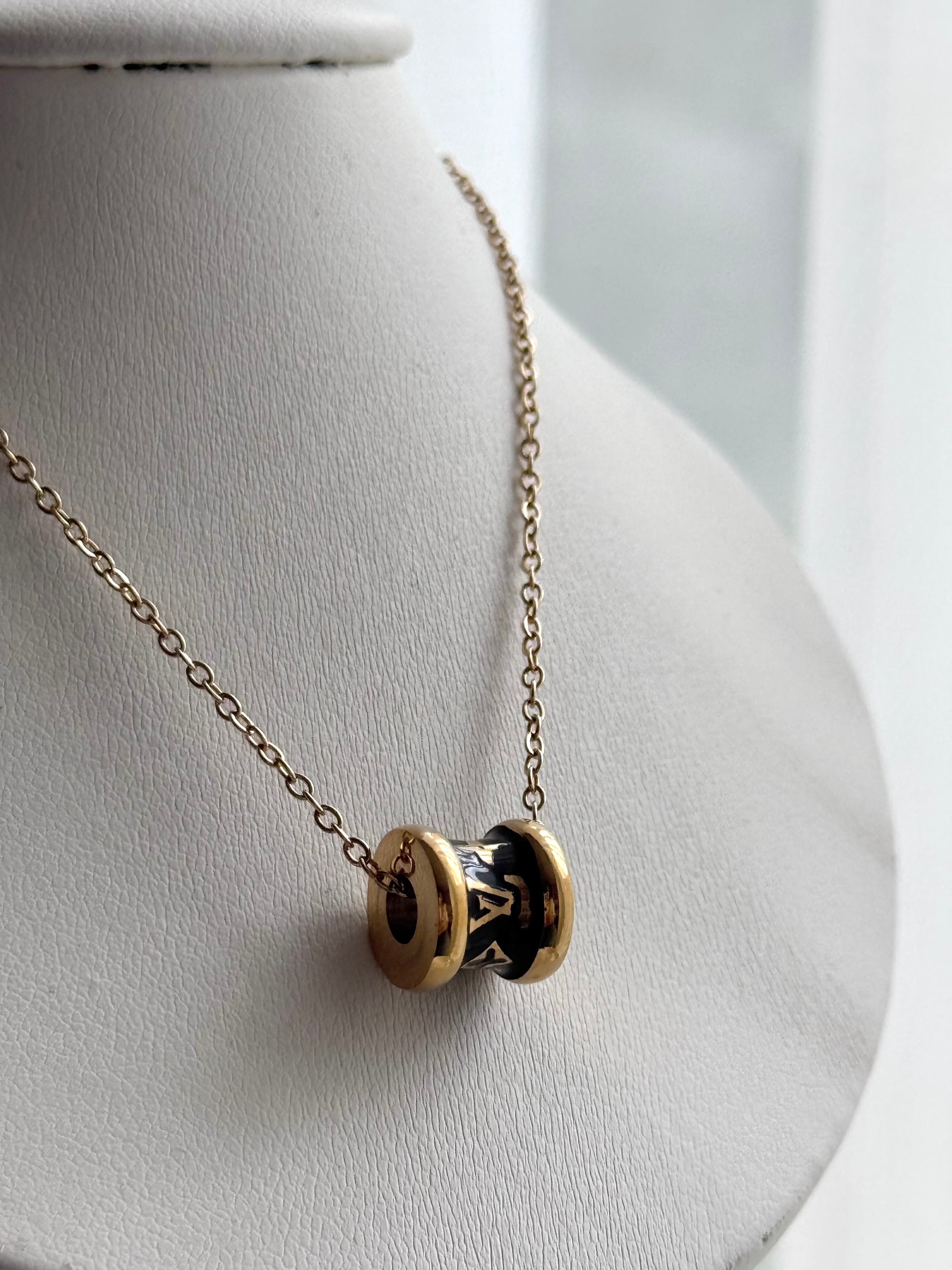 COLLAR RONDEL NEGRO LV