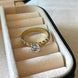 ANILLO CON CRISTAL