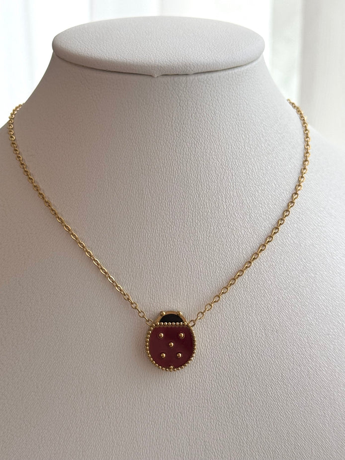 COLLAR MARIQUITA ALAS CERRADAS ROJO