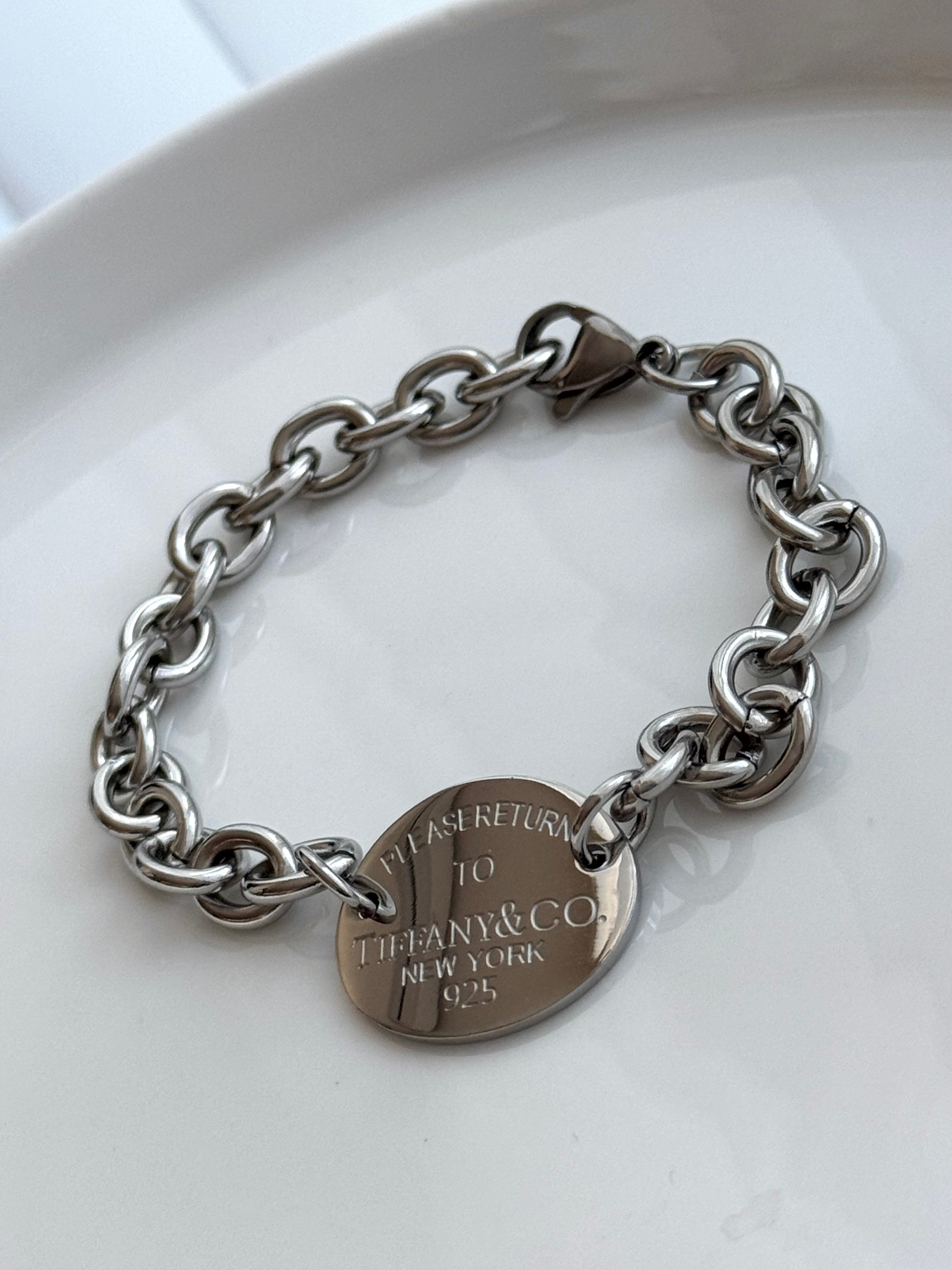 PULSERA TFNY PLACA OVALADA