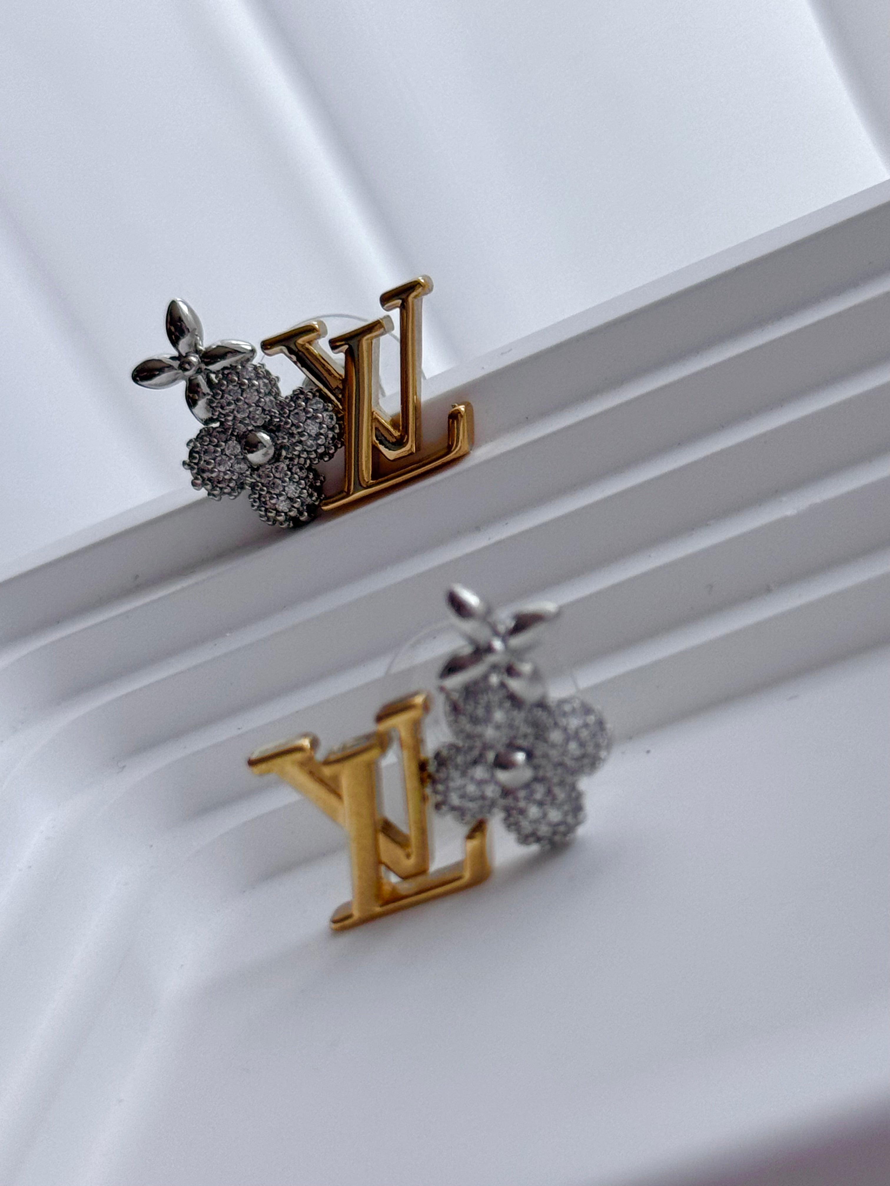 ARETE LV CON ZIRCONIAS