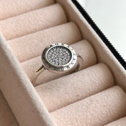ANILLO CIRCULAR CON ZIRCONIAS