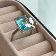 ANILLO CON CRISTAL