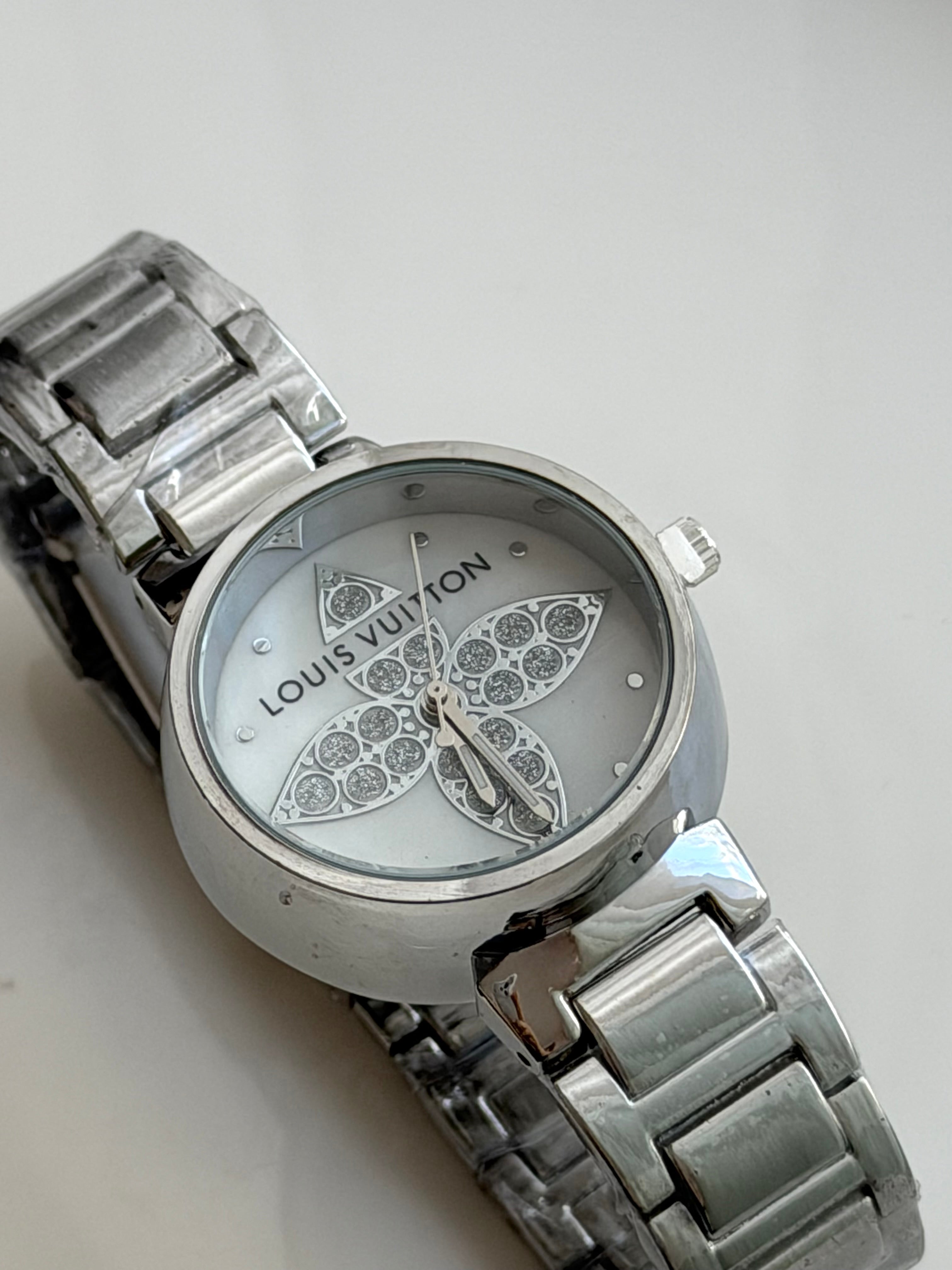 RELOJ LV