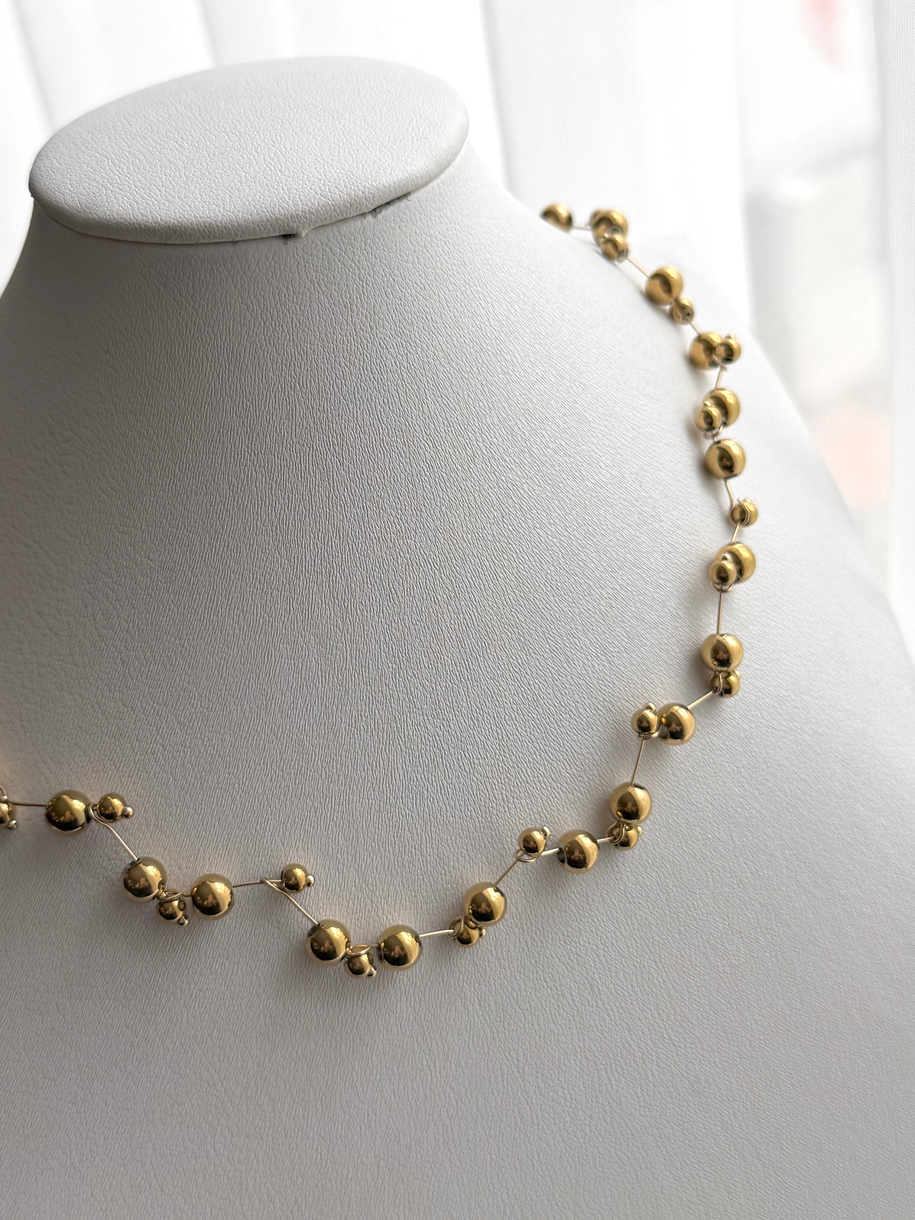 COLLAR BOLITAS