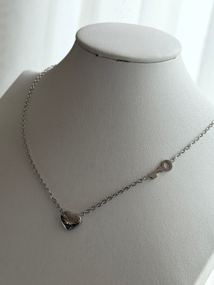 COLLAR CORAZON Y LLAVE