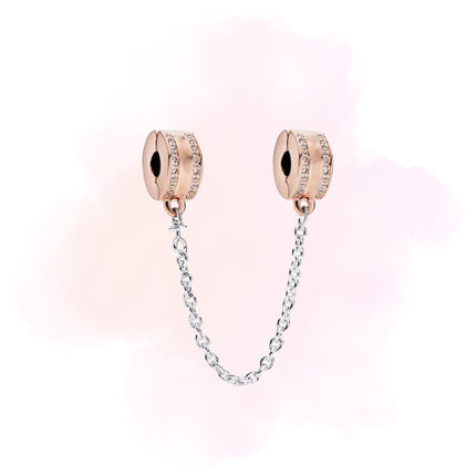 CHARM CON CADENA ROSA