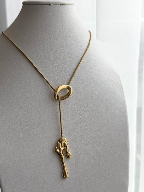 COLLAR CORBATERO