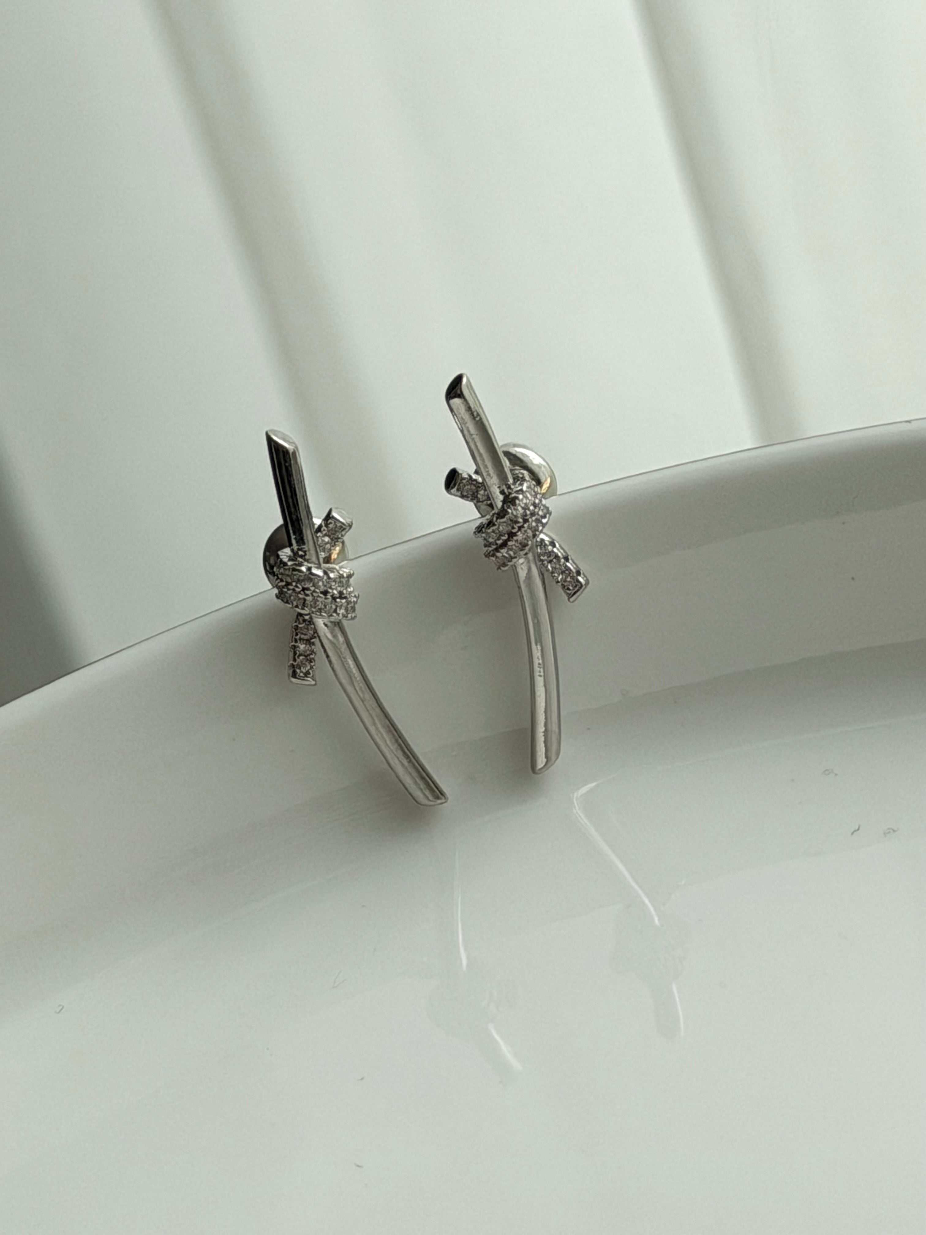 ARETE LARGO NUDO