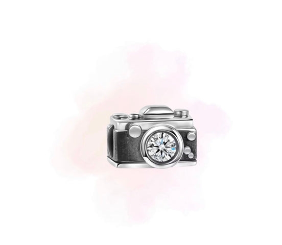 CHARM CAMARA