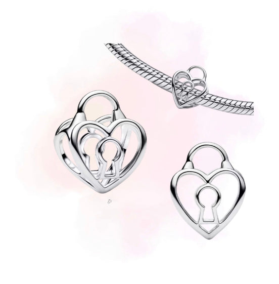 CHARM CORAZON