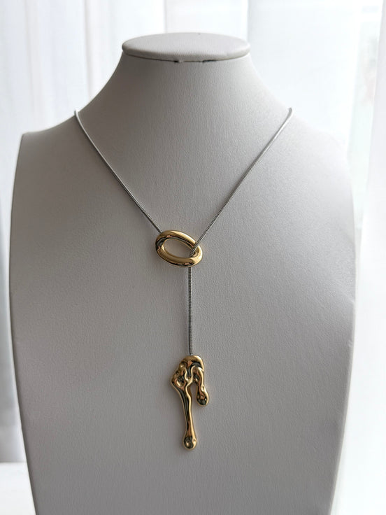 COLLAR CORBATERO GOTA