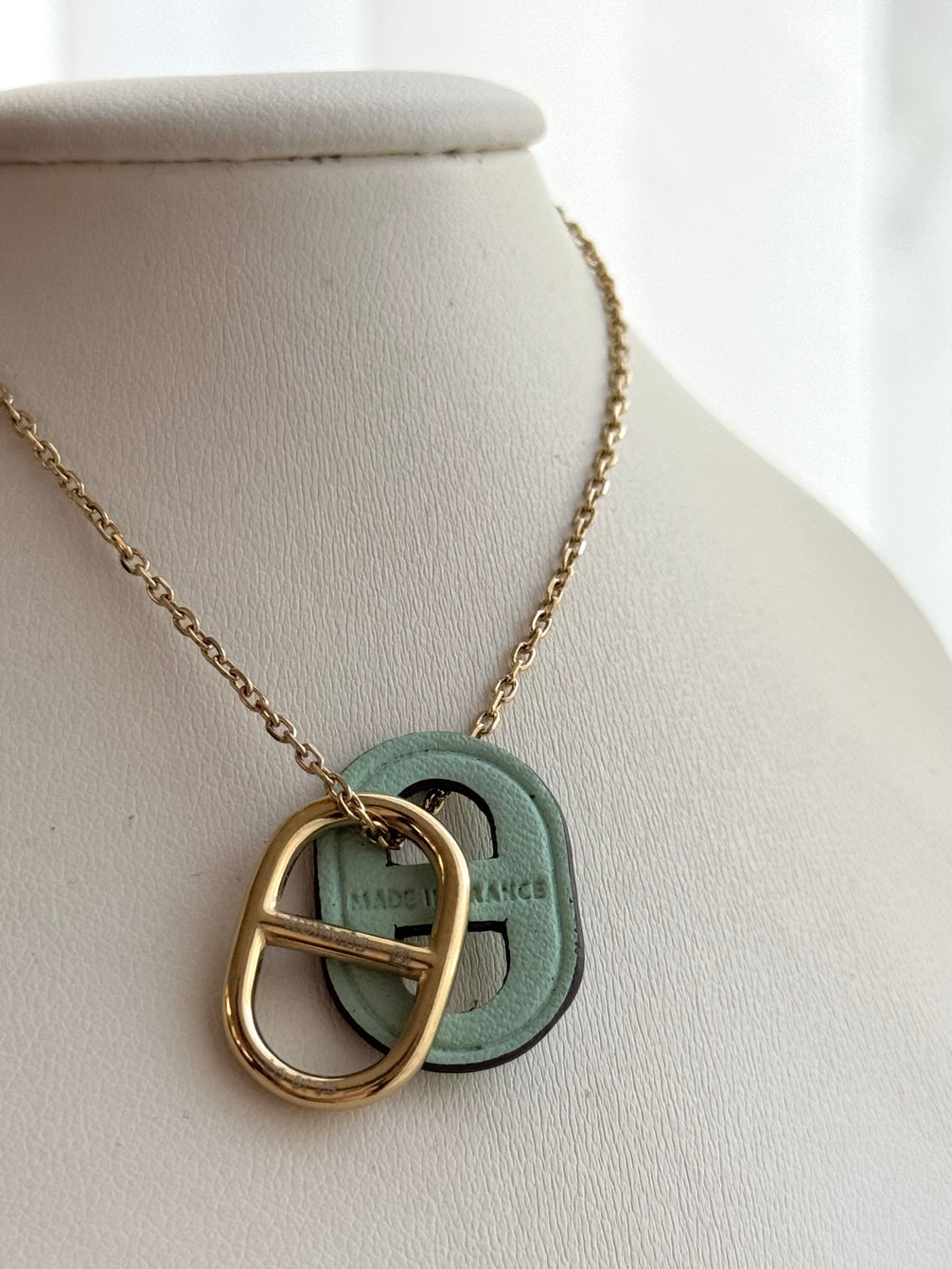 COLLAR H MENTA