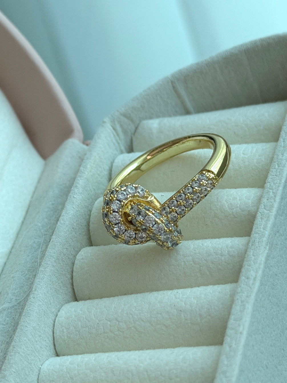 ANILLO NUDO