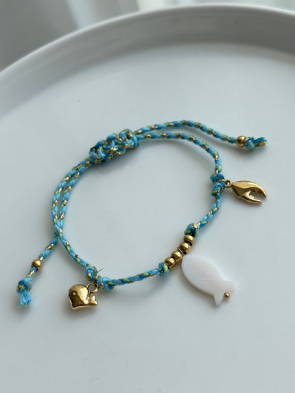 PULSERA HILO AZUL Y DIJES
