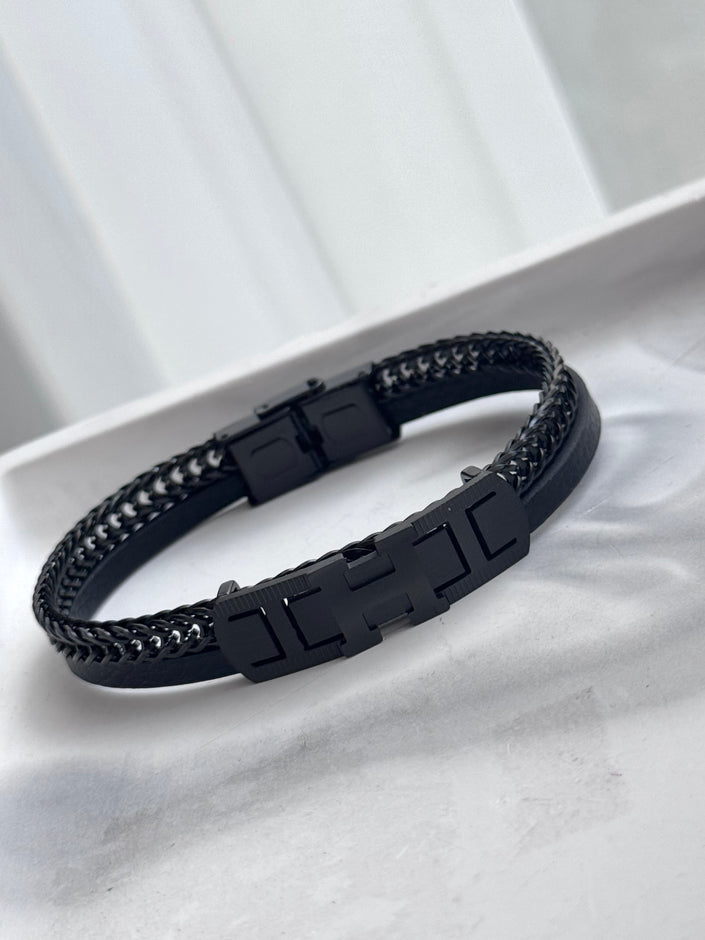 PULSERA PLACA H NEGRA