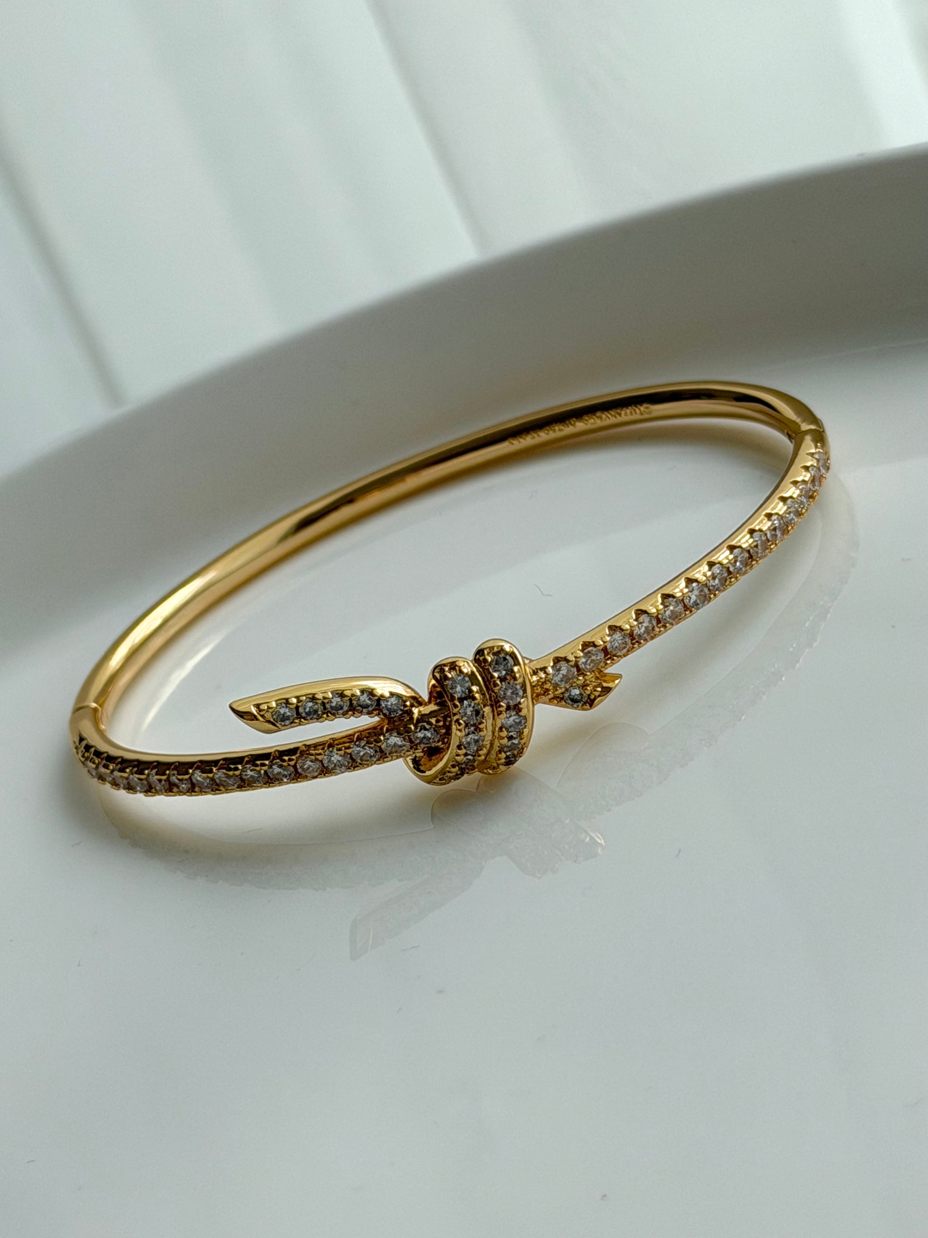 BRAZALETE NUDO