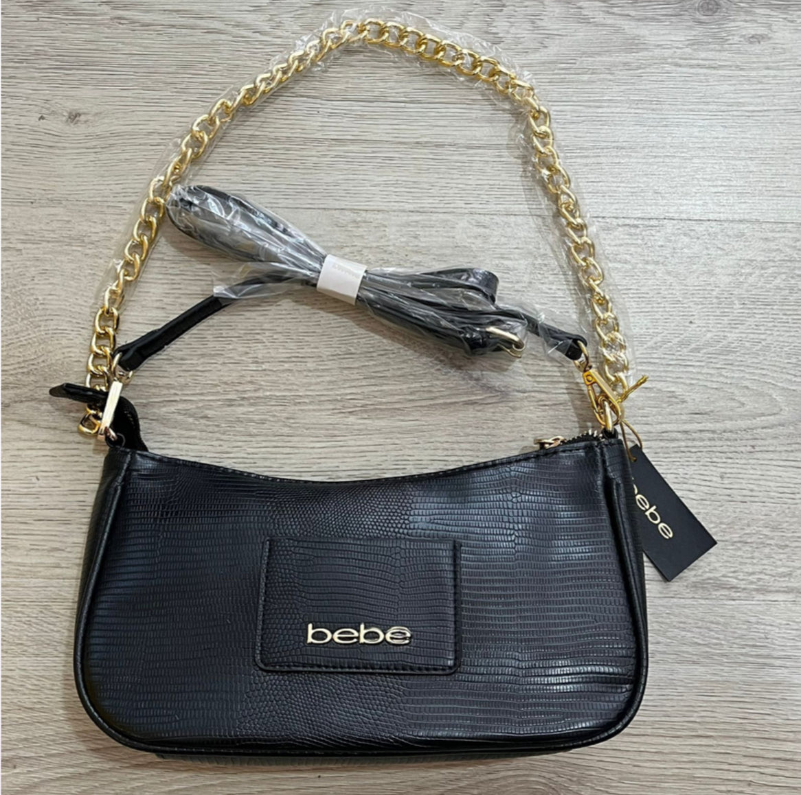 BOLSA CROSSBODY NEGRA CADENA