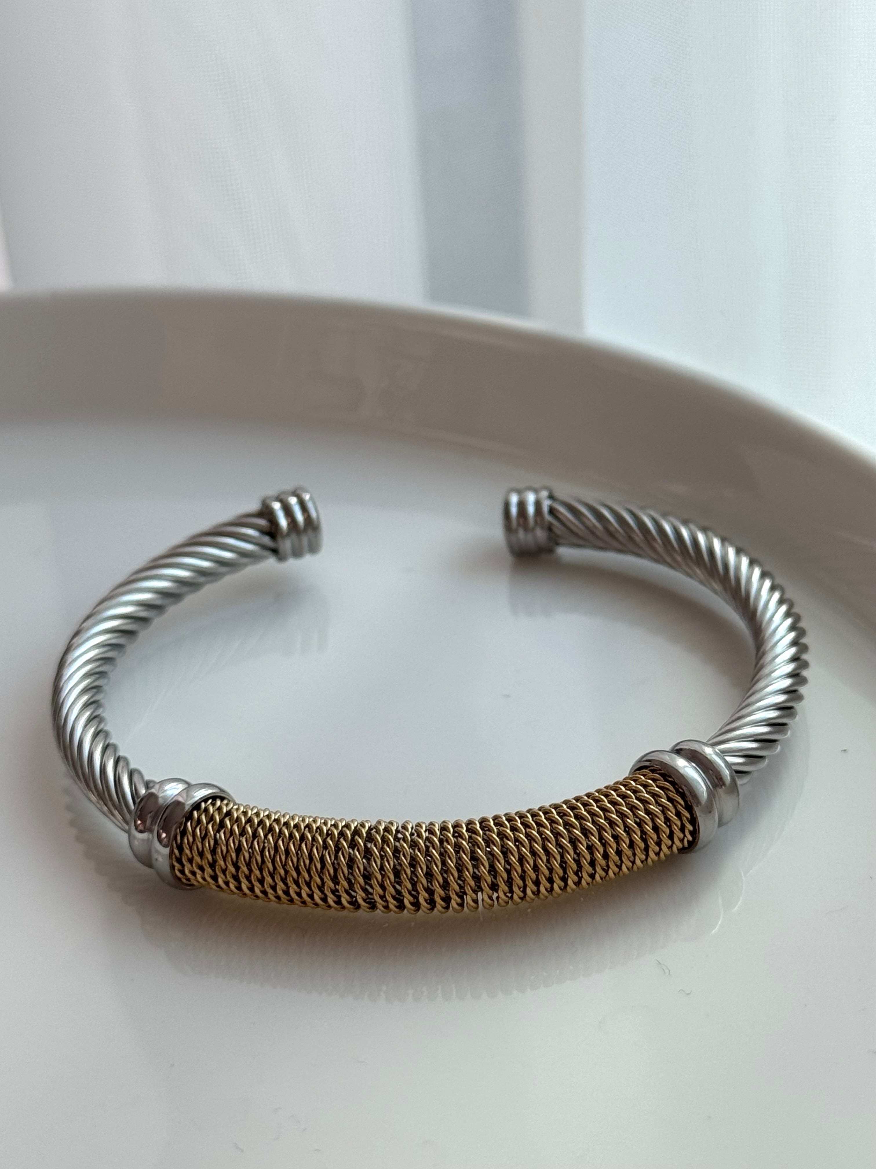 BRAZALETE  ABIERTO ALAMBRE