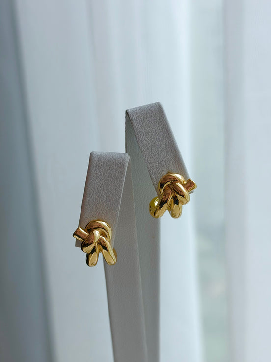 ARETE NUDO