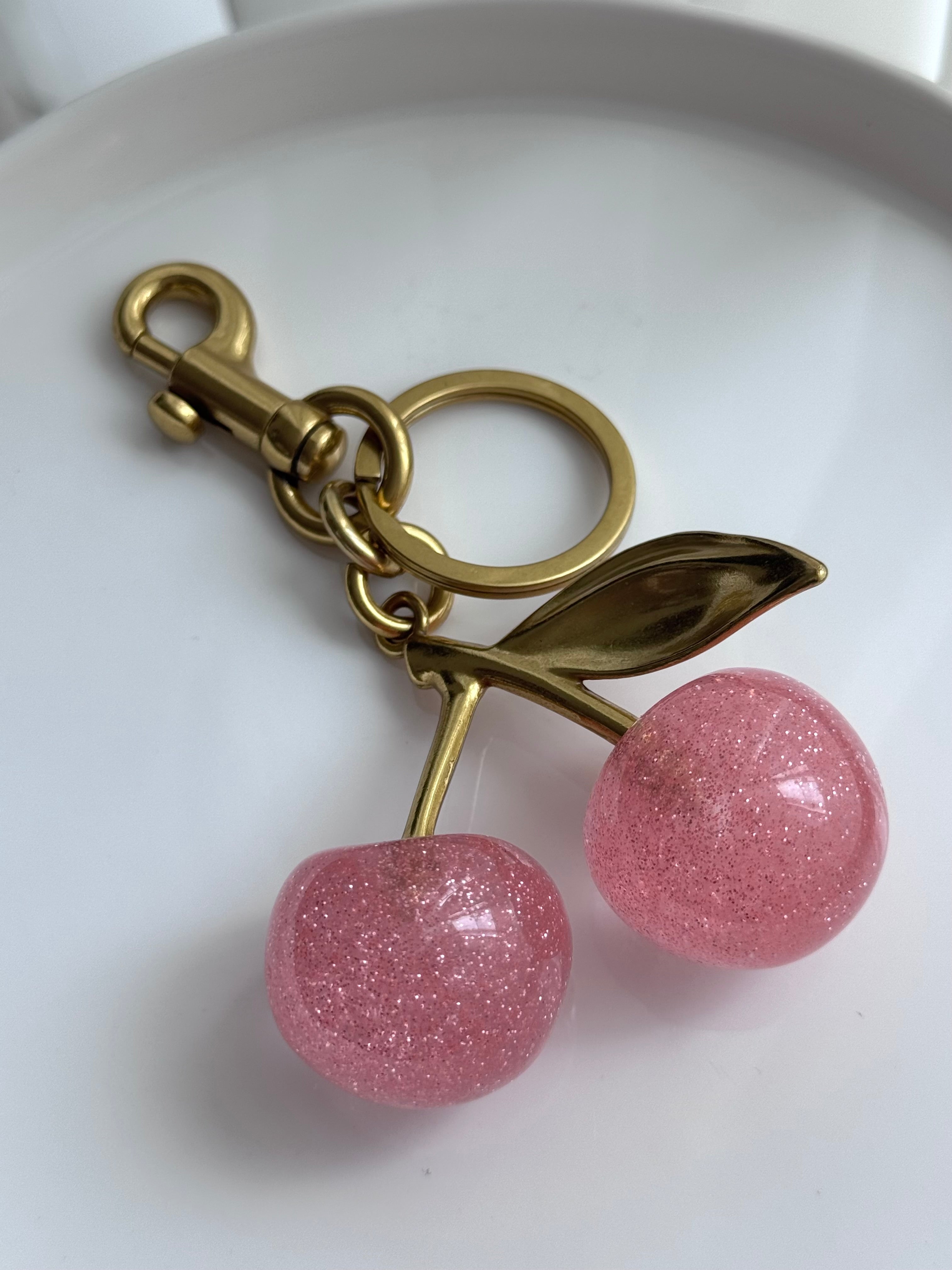 LLAVERO CEREZA ROSA