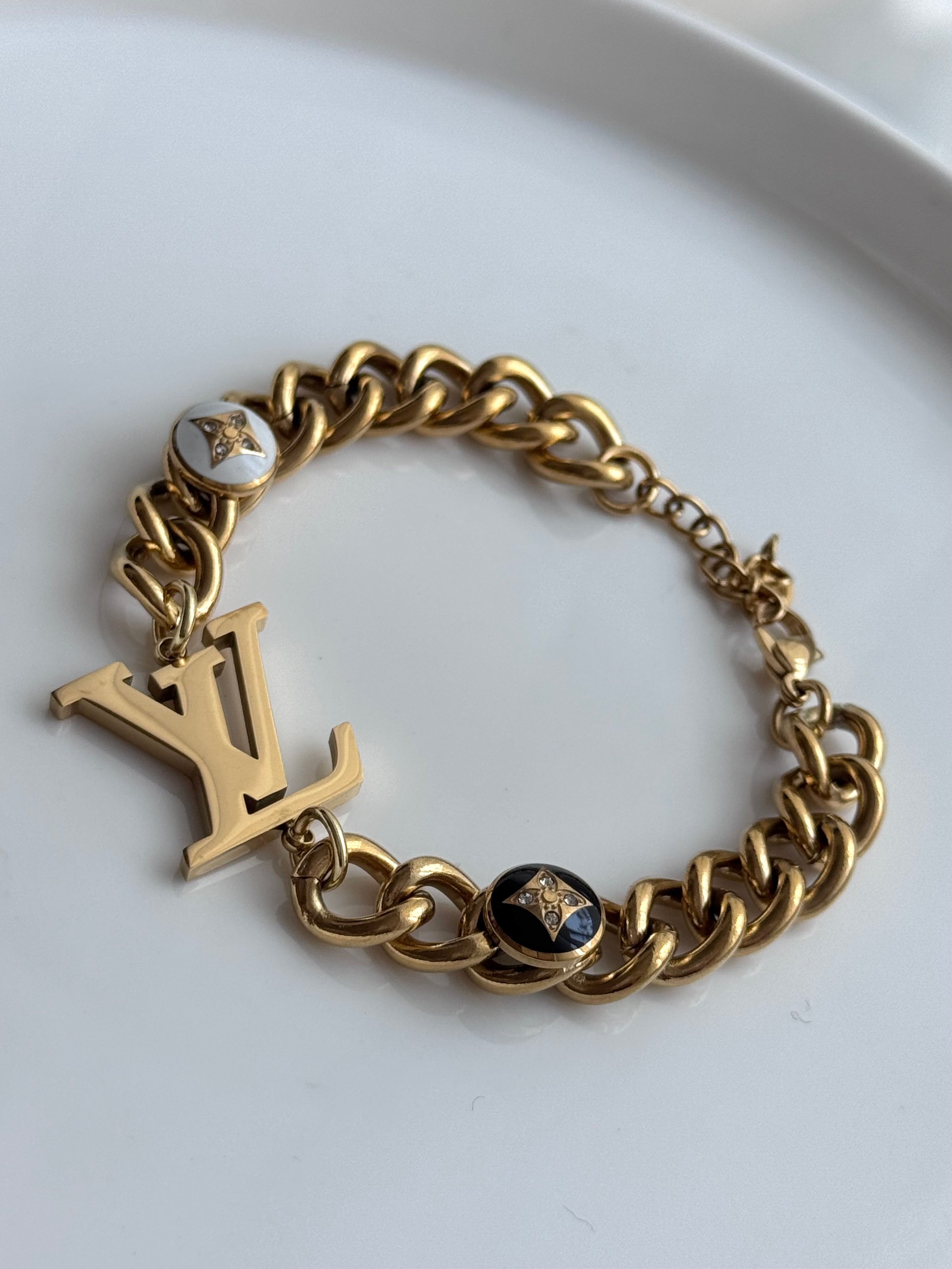 PULSERA LV