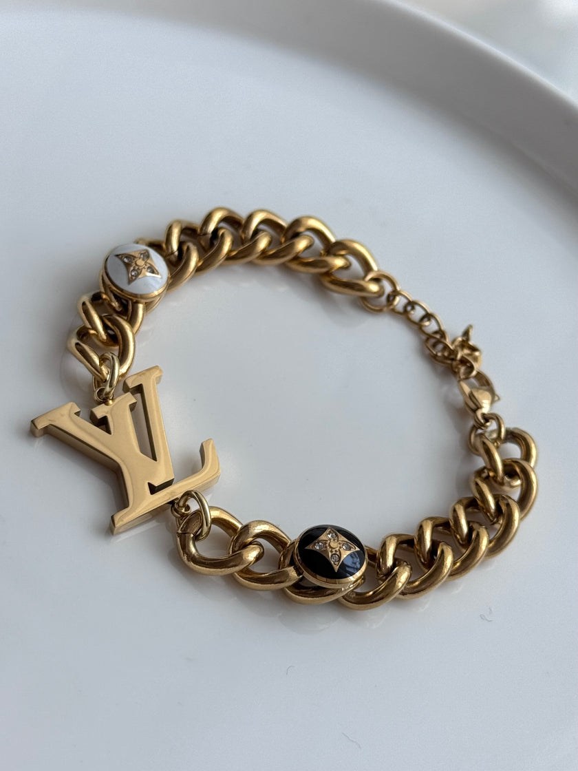 PULSERA LV