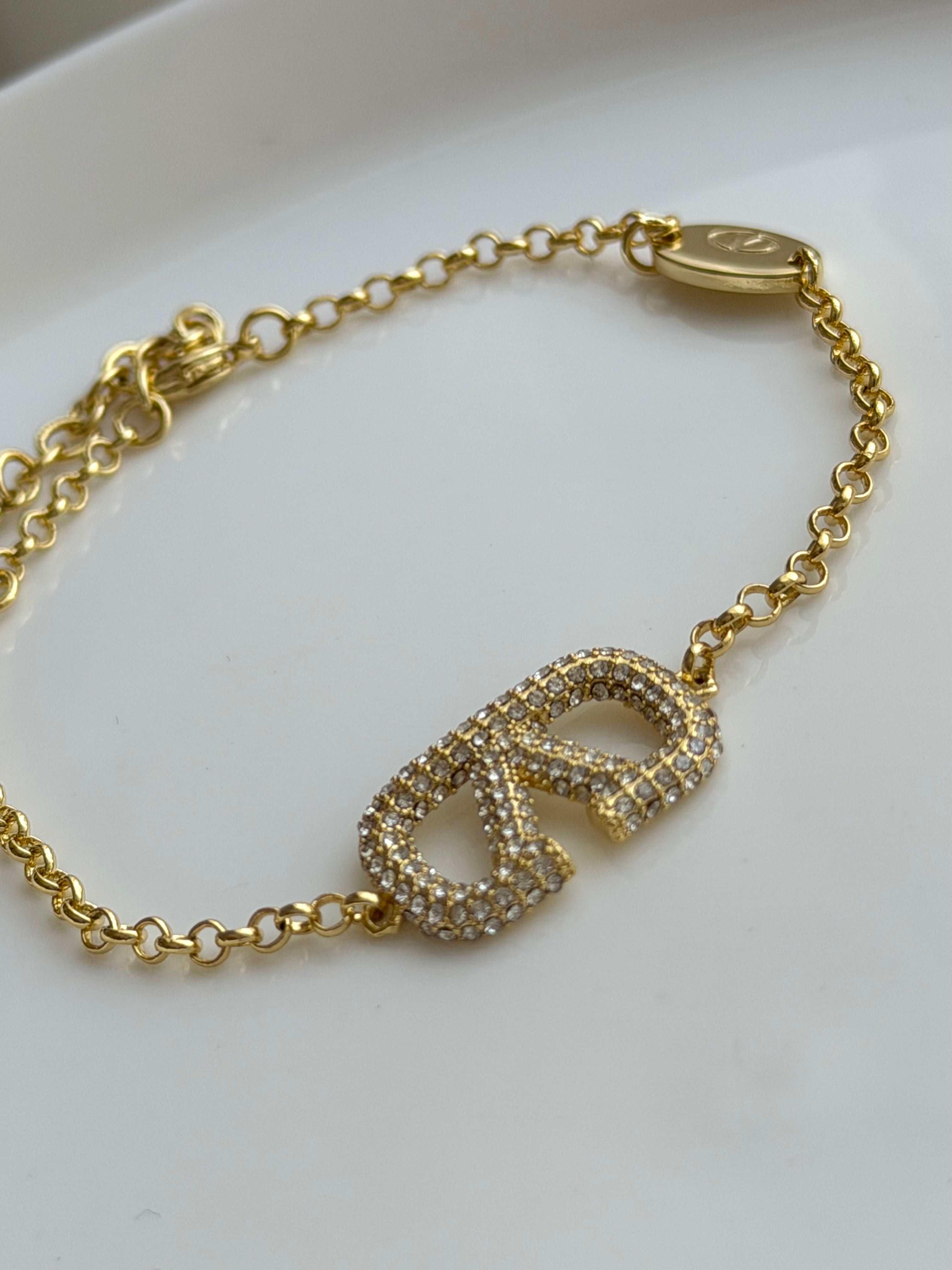 PULSERA V