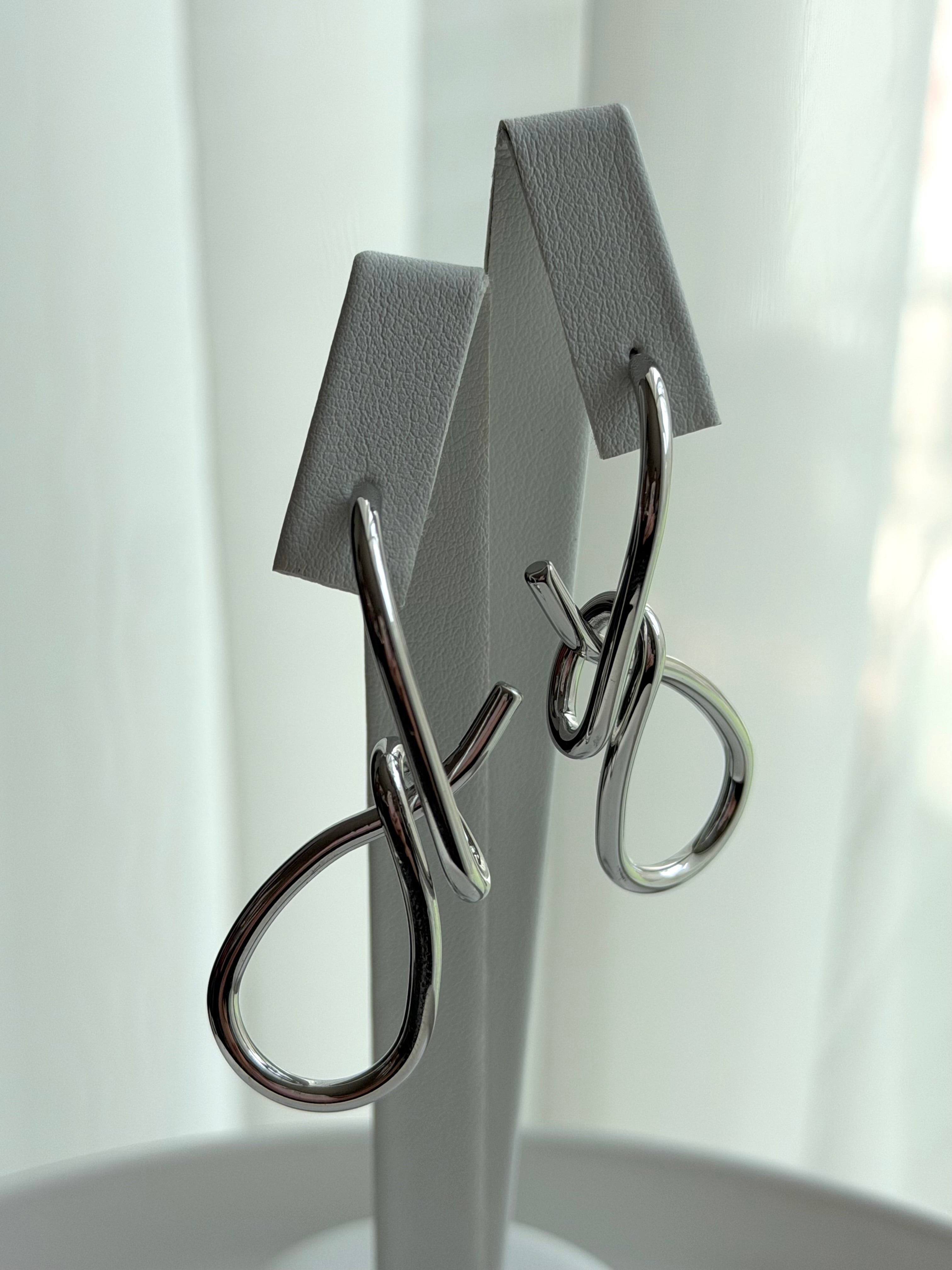 ARETE NUDO