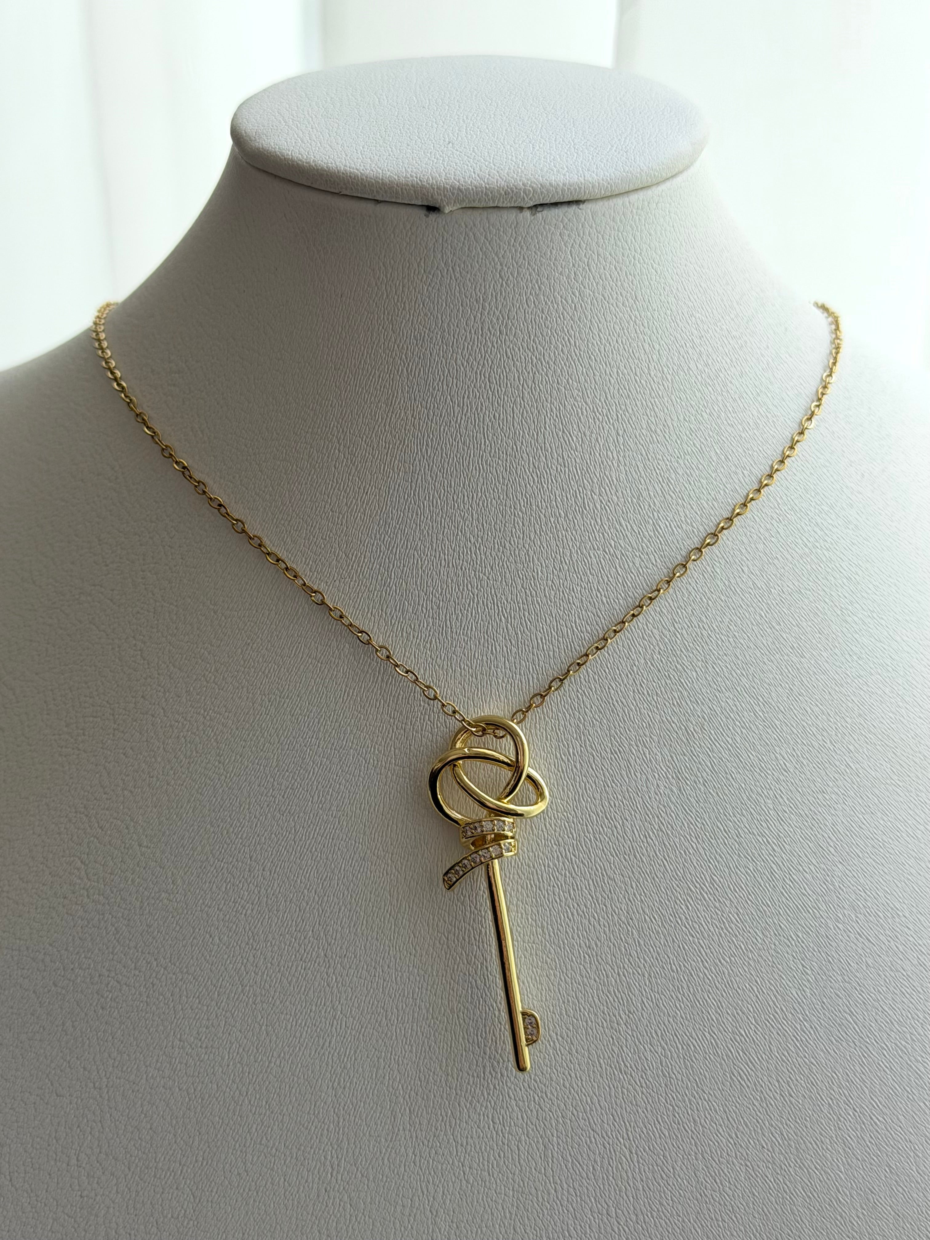 COLLAR LLAVE